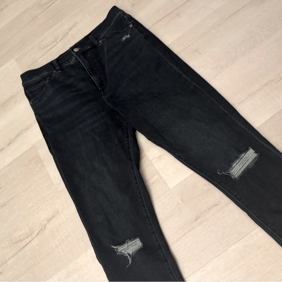 Express Super High-Rise Skinny Jeans – Blue Denim with Distressed Knees | Sze 12 - Picture 3 of 12